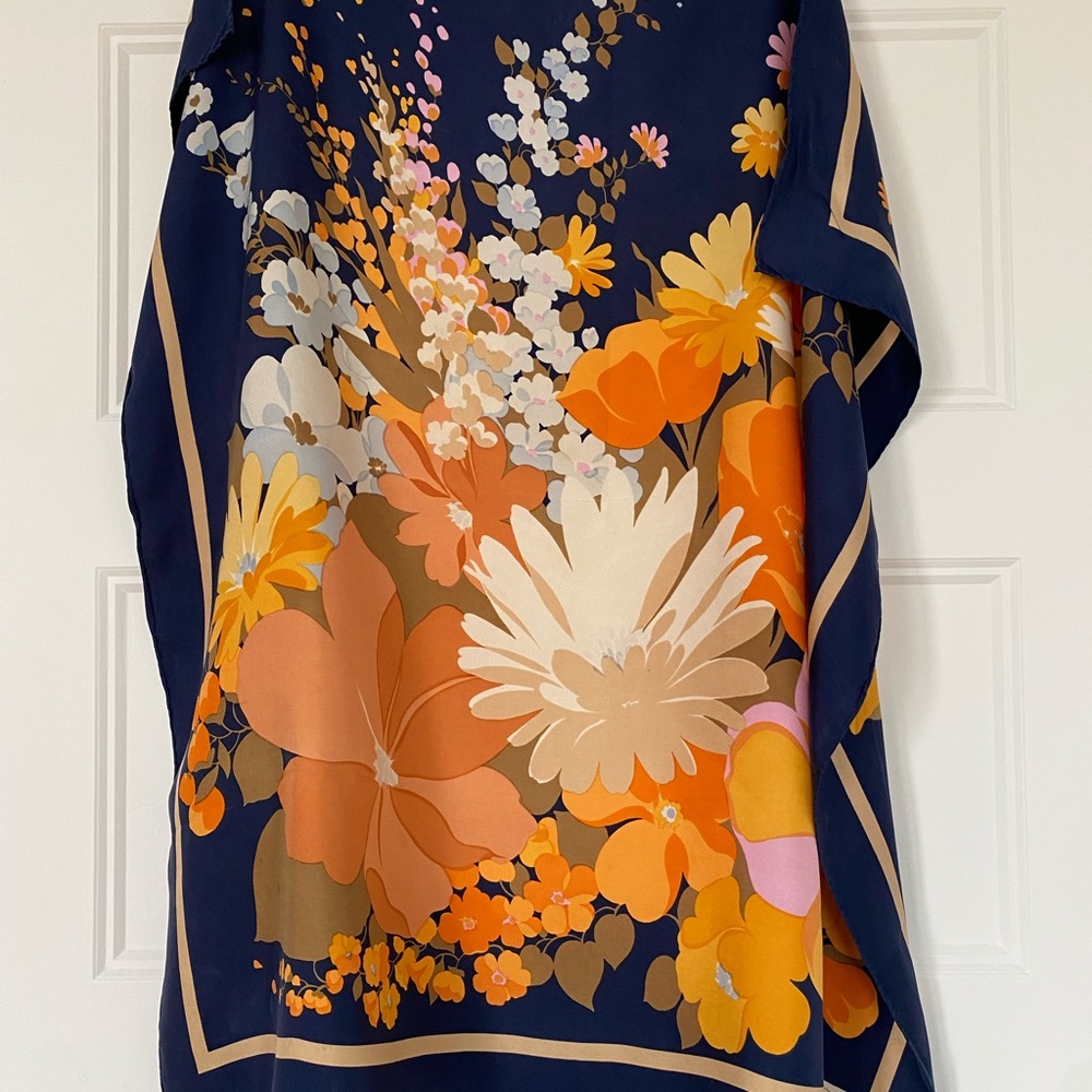Floral Print Scarf with Bold Colors